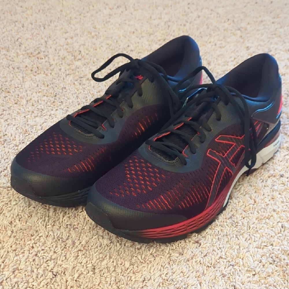 ASICS Men's Black and Red Running Shoes